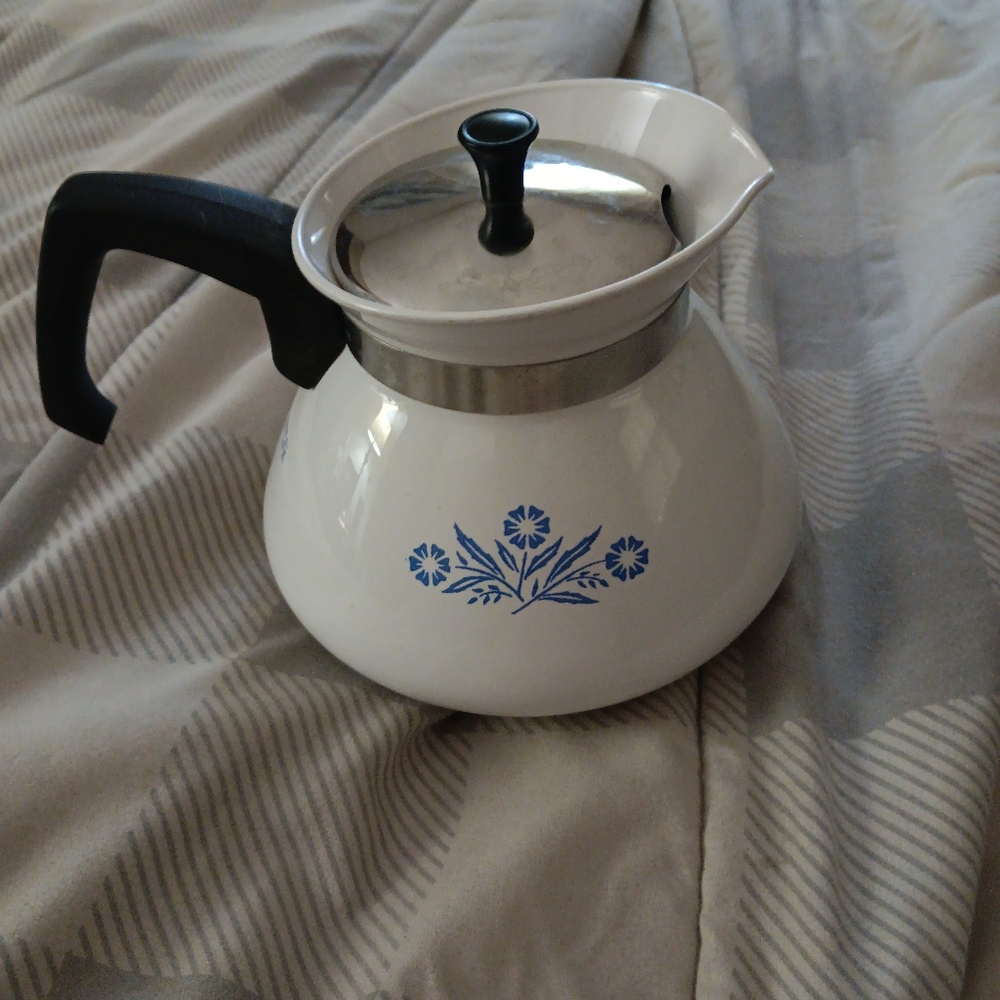 Circa 1970 Corningware teapot - Picture 4 of 10